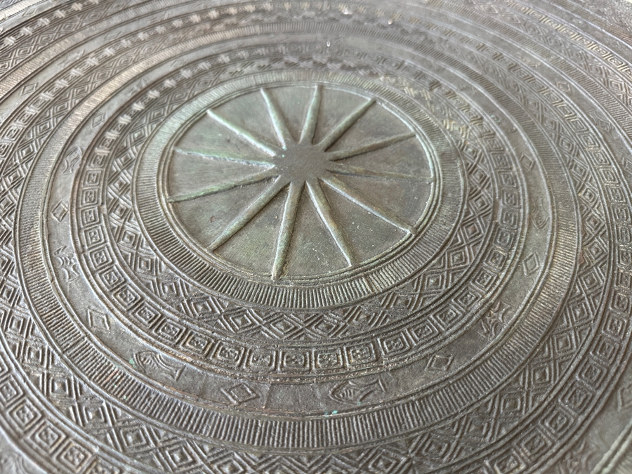 Pair Of Antique Burmese Karen Thai Bronze Metal Four Frog Rain Drum Drink Tables With Glass Tops 20W X 15.5H Glass Top Is 25.5W [Photo 10]