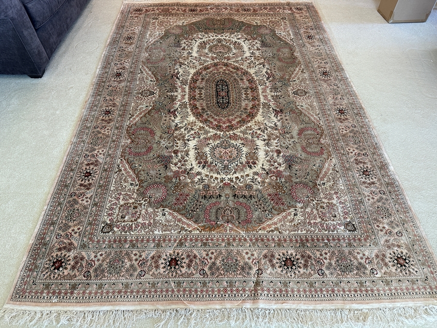 Finely Hand Woven Wool Persian Area Rug 73.5 X 111 [Photo 1]