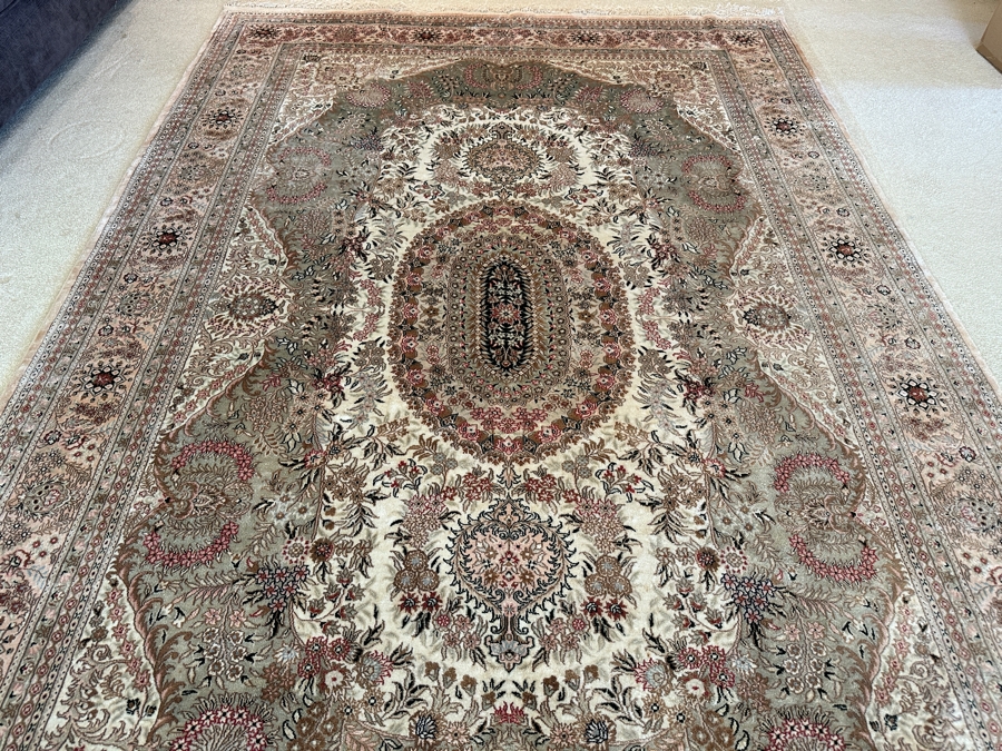 Finely Hand Woven Wool Persian Area Rug 73.5 X 111 [Photo 6]