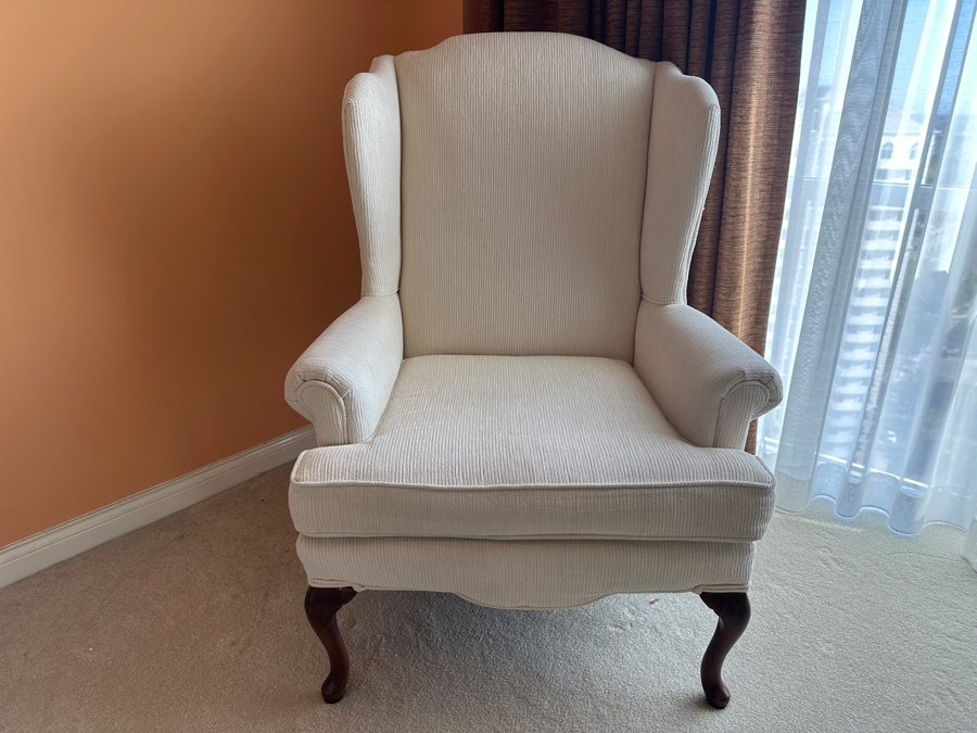 Queen Anne Style Upholstered Armchair [Photo 2]