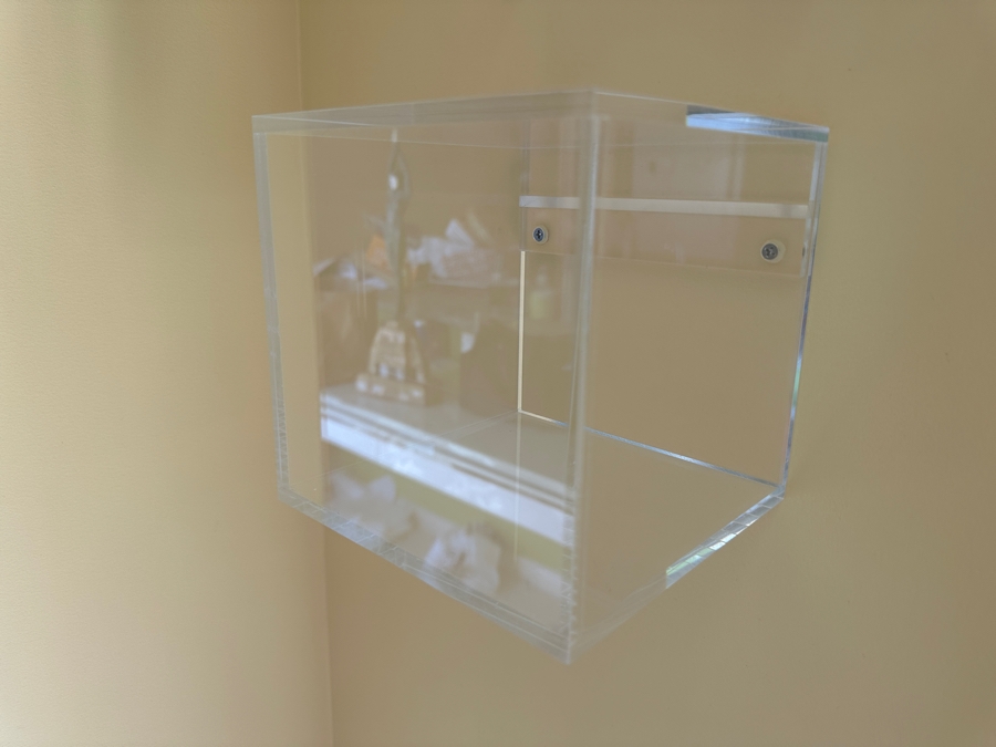 Set Of Four Lucite Display Wall Mounted Cases 6W X 6D X 6H Each [Photo 4]