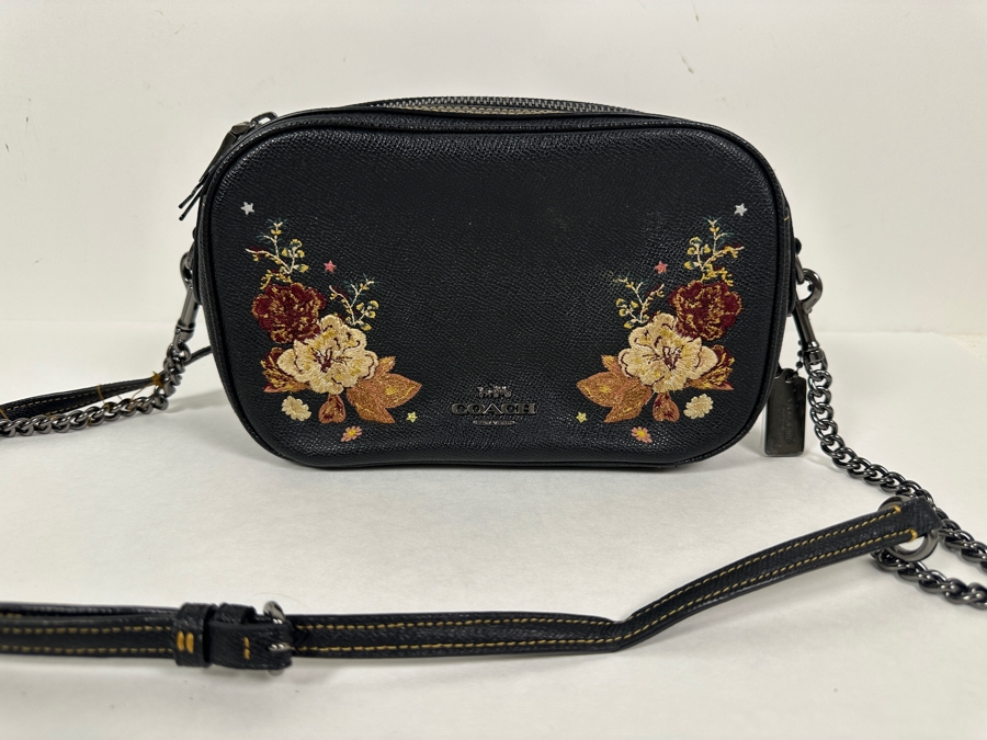 Small Coach Handbag [Photo 2]