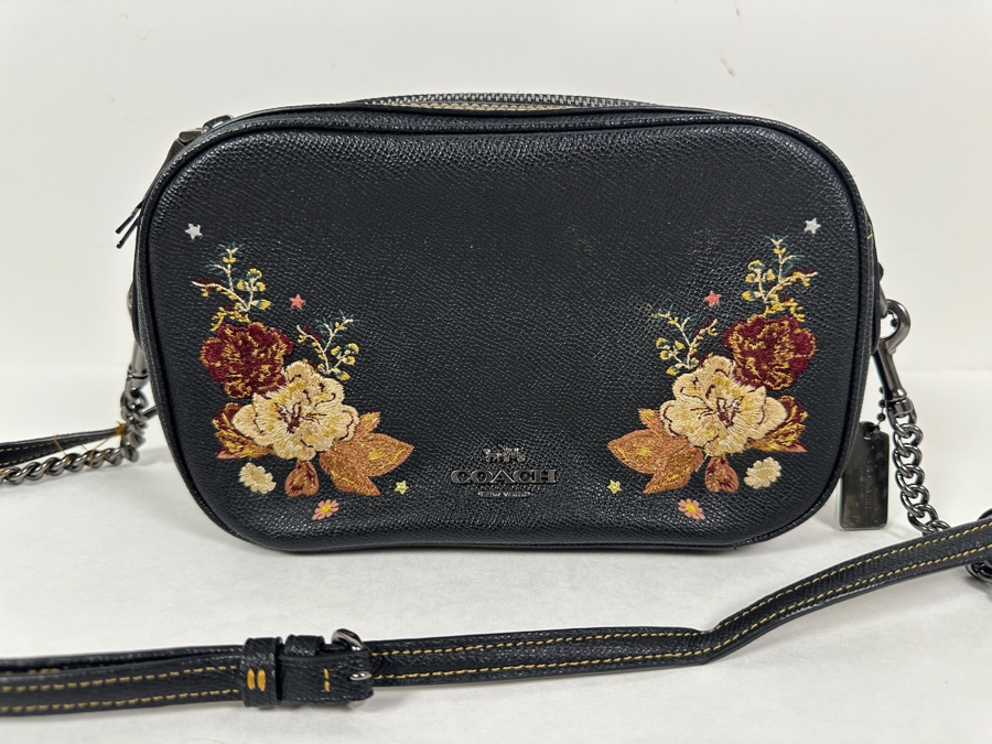 Small Coach Handbag [Photo 3]
