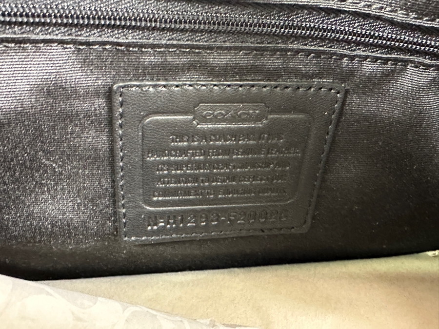 Coach Handbag 17W [Photo 7]