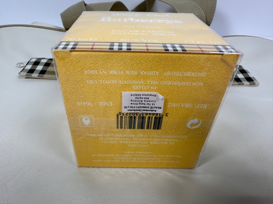 Weekend Burberrys Of London Perfume Spray 50ml And Burberry Perfumes Handbag 18W [Photo 4]