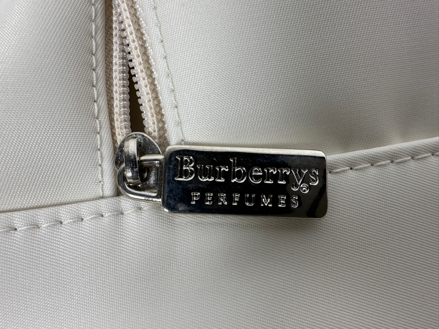 Weekend Burberrys Of London Perfume Spray 50ml And Burberry Perfumes Handbag 18W [Photo 8]