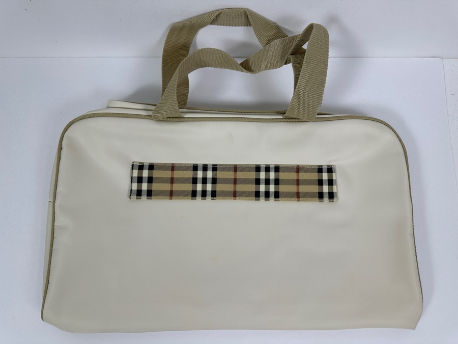 Weekend Burberrys Of London Perfume Spray 50ml And Burberry Perfumes Handbag 18W [Photo 7]