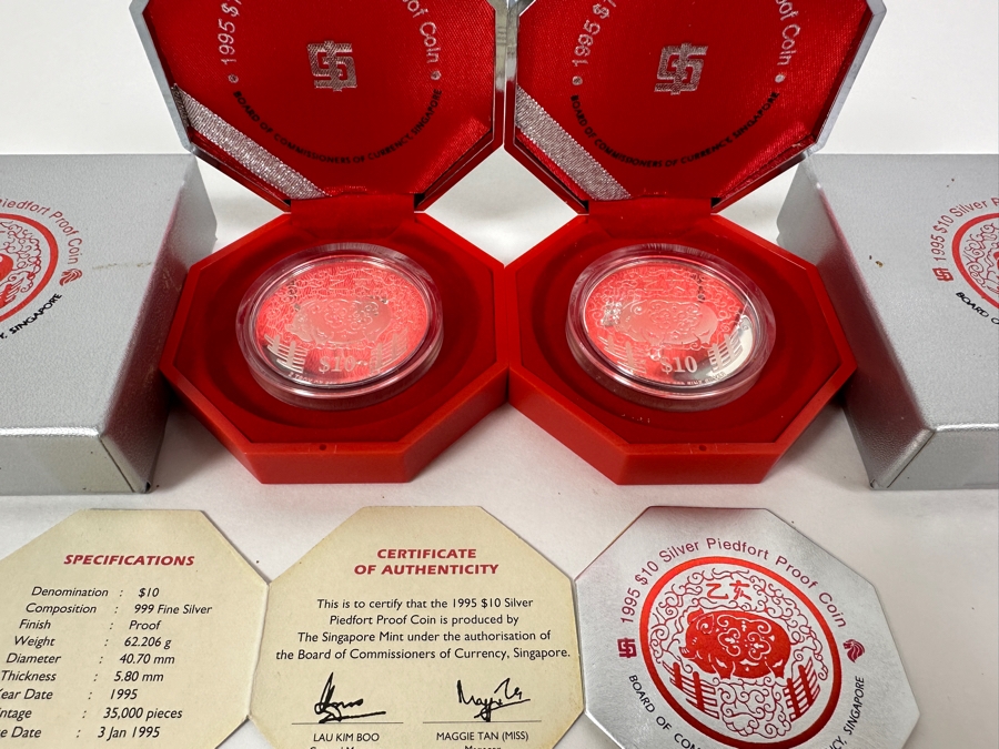 Rare Pair Of Limited Edition .999 Fine Silver 1995 $10 Silver Piedfort 2oz Proof Coins Produced By The Singapore Mint Year Of Pig Limited To 35,000 Pieces Total Pure Silver Weight Of 124.412g [Photo 2]