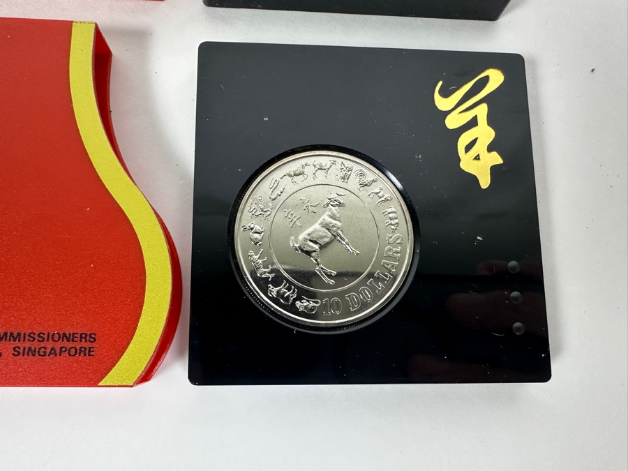 Uncirculated Singapore $10 Coins: 2 X 1991 Year Of The Goat And 2 X 1992 Year Of The Monkey - 4 Coins [Photo 6]
