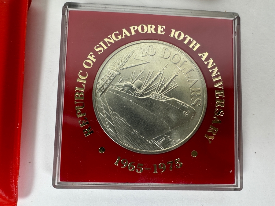 Rare Pair Of 1975 Singapore $10 Dollar Silver Coin Republic Of Singapore 10th Anniversary Of Independence 1965-1975 .500 Fineness 31.1g [Photo 3]