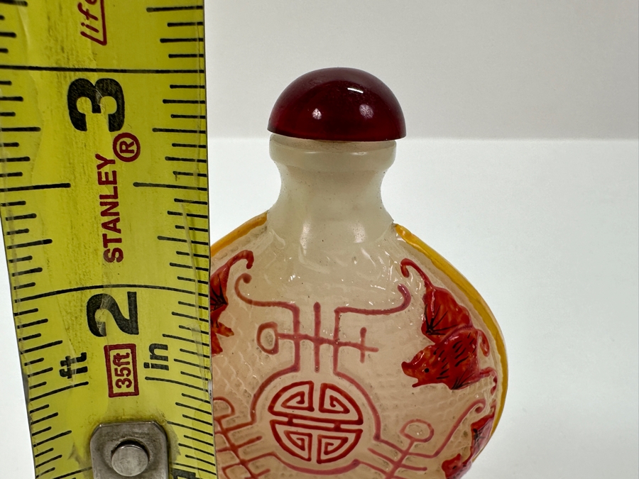 Vintage Chinese Hand Painted Glass Snuff Bottle Decorated With Bats And Featuring A Central Shou Symbol 3H [Photo 10]