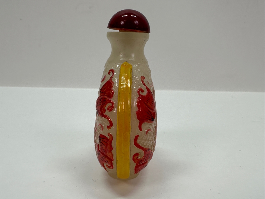Vintage Chinese Hand Painted Glass Snuff Bottle Decorated With Bats And Featuring A Central Shou Symbol 3H [Photo 3]