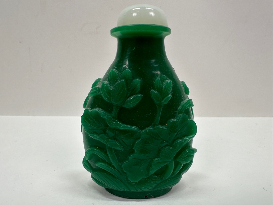 Vintage Chinese Carved Green Stone Snuff Bottle Featuring Pair Of Fish On One Side And Floral Design On The Other 3'H [Photo 6]
