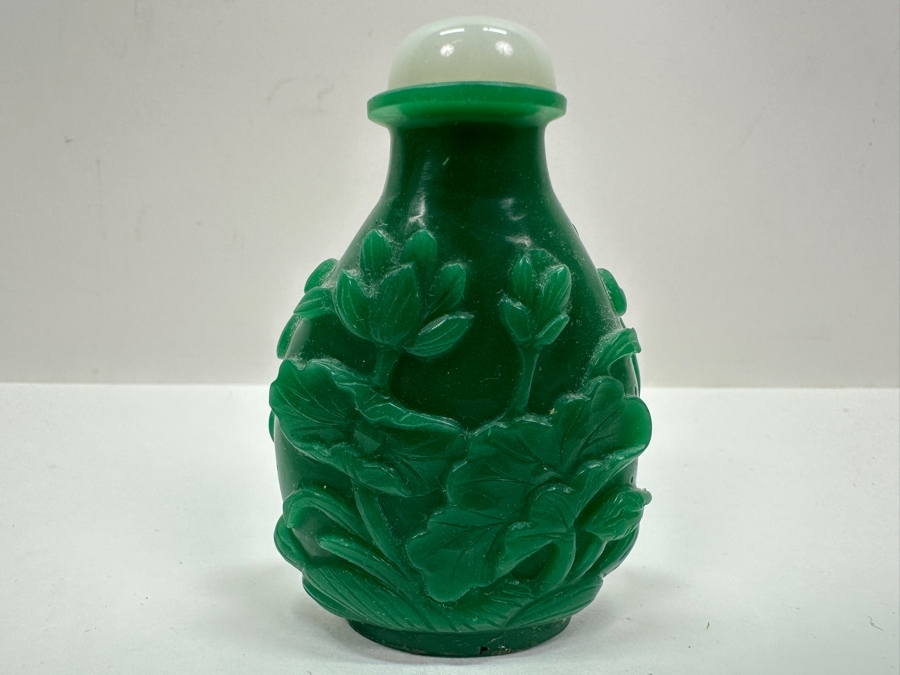 Vintage Chinese Carved Green Stone Snuff Bottle Featuring Pair Of Fish On One Side And Floral Design On The Other 3'H [Photo 2]
