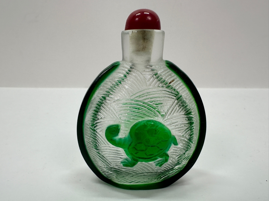Vintage Chinese Carved Green To Clear Glass Koi Fish Turtle Snuff Bottle 2.75'H [Photo 2]