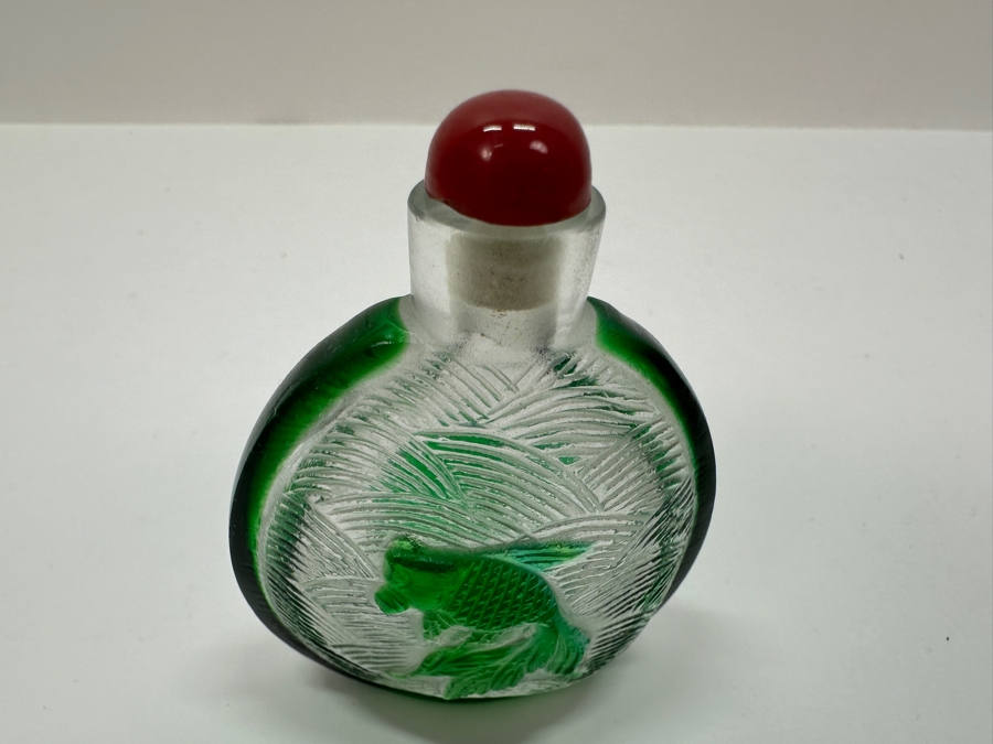 Vintage Chinese Carved Green To Clear Glass Koi Fish Turtle Snuff Bottle 2.75'H [Photo 6]