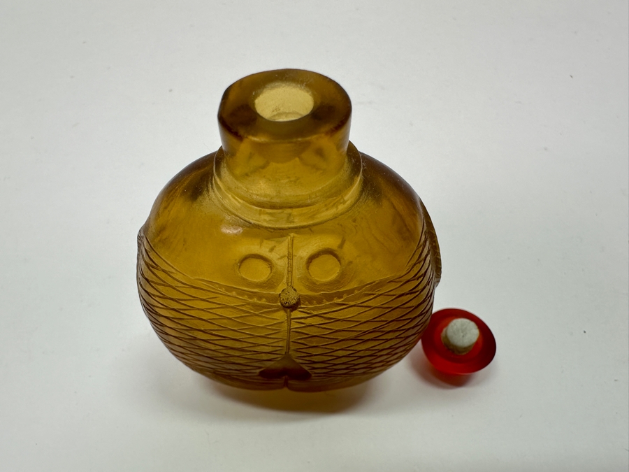 Vintage Chinese Yellow Glass Snuff Bottle 3'H [Photo 10]
