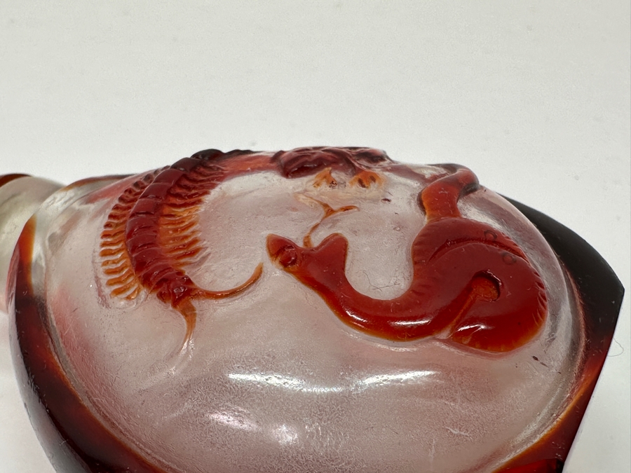 Old Chinese Red Overlay Glass Snuff Bottle Featuring Snake, Frog, Centipede, Scorpion And Foo Dog (Red Glass Overlay On One Side Is Chipped - See Photos) 3H [Photo 13]