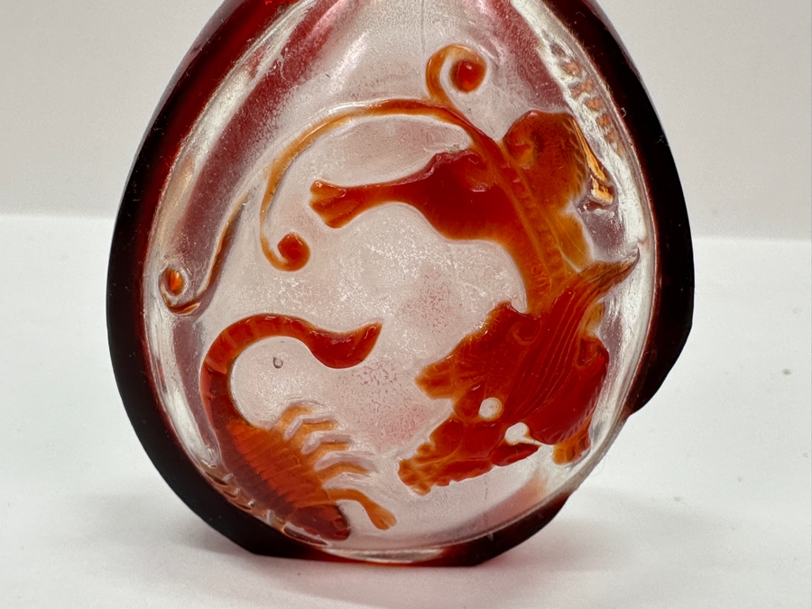 Old Chinese Red Overlay Glass Snuff Bottle Featuring Snake, Frog, Centipede, Scorpion And Foo Dog (Red Glass Overlay On One Side Is Chipped - See Photos) 3H [Photo 8]