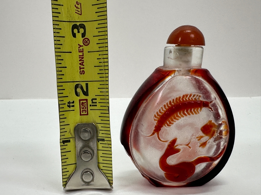 Old Chinese Red Overlay Glass Snuff Bottle Featuring Snake, Frog, Centipede, Scorpion And Foo Dog (Red Glass Overlay On One Side Is Chipped - See Photos) 3H [Photo 16]
