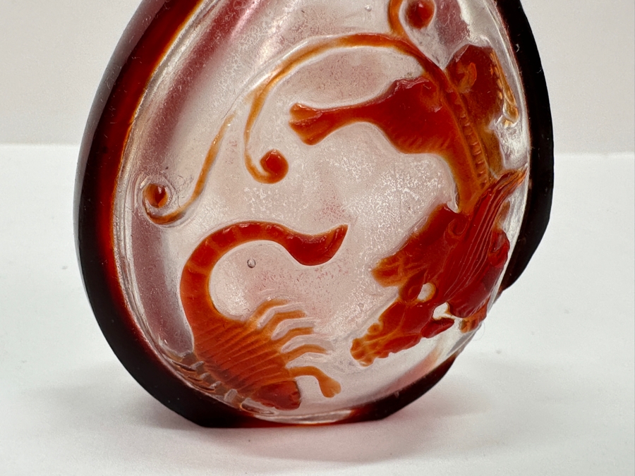 Old Chinese Red Overlay Glass Snuff Bottle Featuring Snake, Frog, Centipede, Scorpion And Foo Dog (Red Glass Overlay On One Side Is Chipped - See Photos) 3H [Photo 9]
