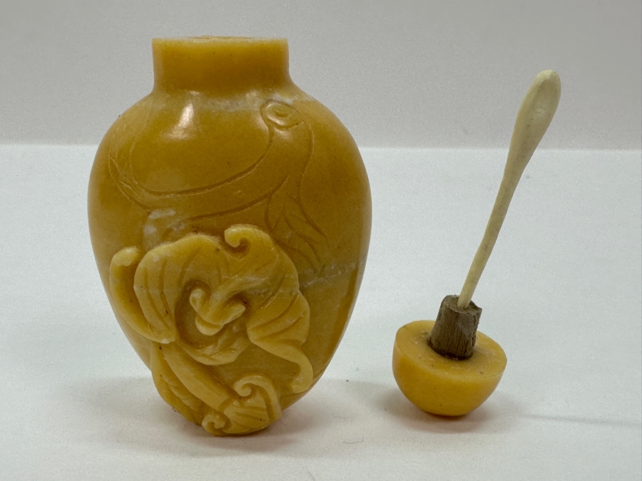 Vintage Chinese Carved Yellow Stone Snuff Bottle 2 3/8'H [Photo 10]