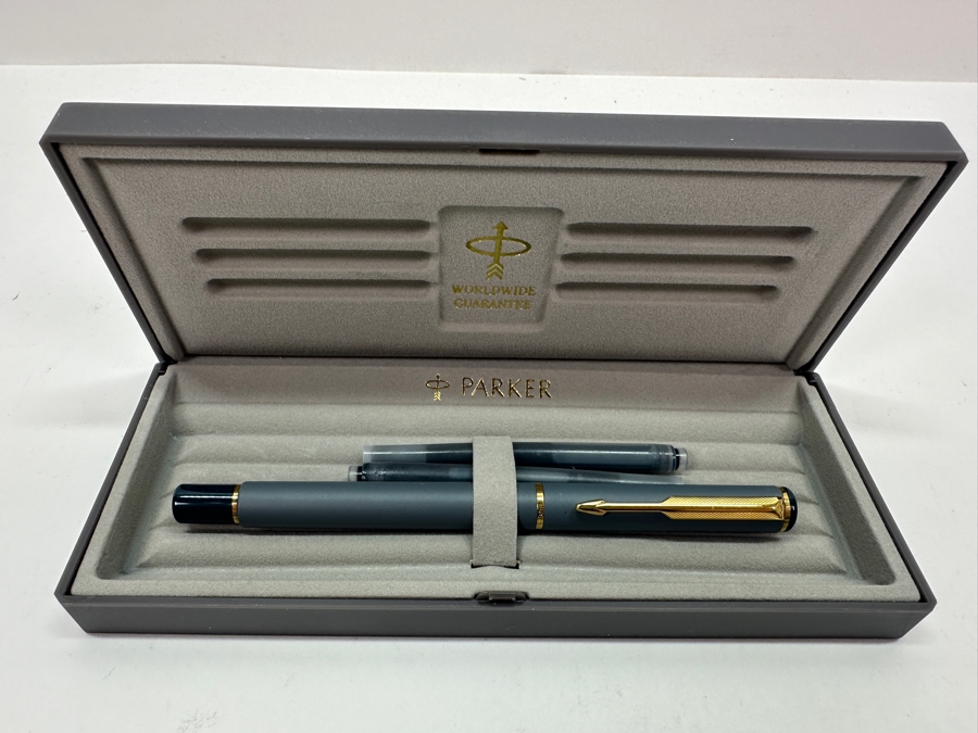 Vintage Parker Fountain Pen [Photo 2]