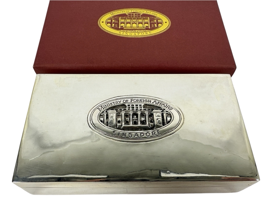 Sterling Silver Handcrafted Box Khmer Craftsmanship Emblazoned With The Singapore Ministry Of Foreign Affairs Emblem 205g [Photo 1]