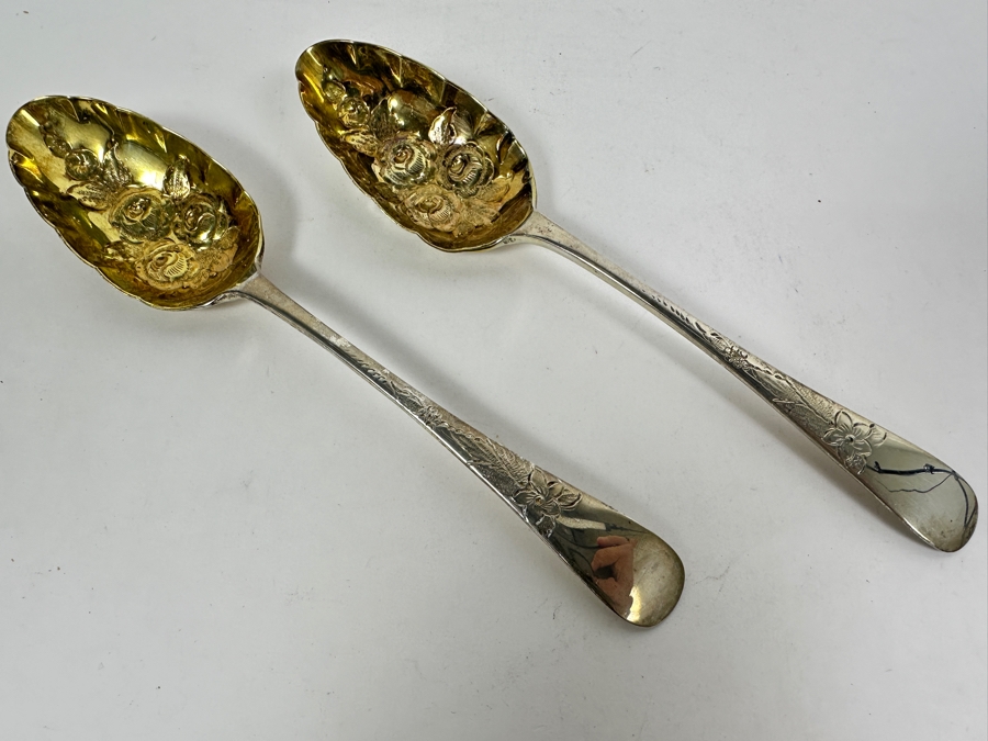 Pair Of Antique Victorian Sterling Silver Sheffield Berry Spoons By M&W 139.7g [Photo 2]