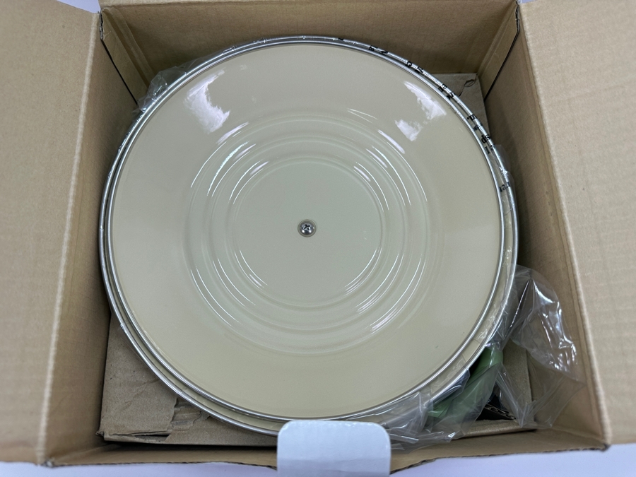 New Le Creuset Stockpot 8 US Qts 7.6L Kiwi Green Color [Photo 3]