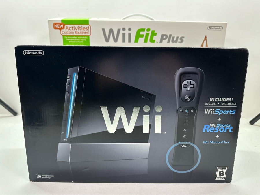 New Nintendo Wii Gaming Console Includes Wii Sports + Wii Sports Resort + Wii MotionPlus And New Wii Fit Plus [Photo 2]