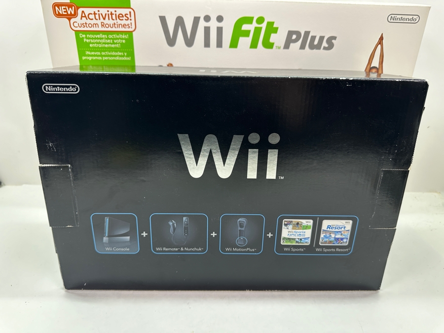 New Nintendo Wii Gaming Console Includes Wii Sports + Wii Sports Resort + Wii MotionPlus And New Wii Fit Plus [Photo 5]
