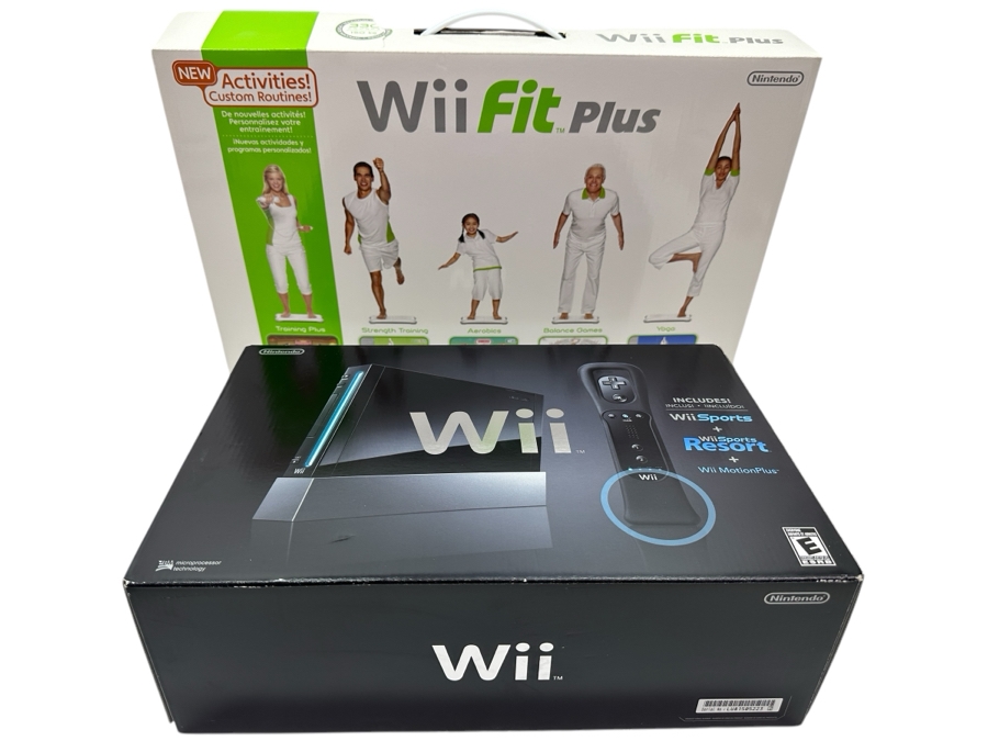 New Nintendo Wii Gaming Console Includes Wii Sports + Wii Sports Resort + Wii MotionPlus And New Wii Fit Plus [Photo 1]