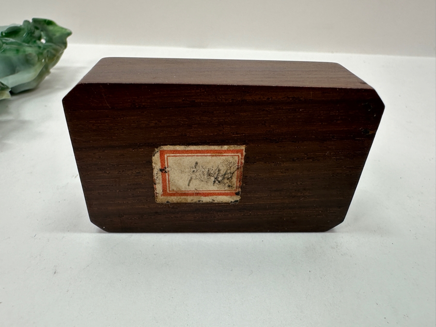 Vintage Chinese Carved Jadeite Guanyin Sculpture On Wooden Base 5.5H [Photo 14]