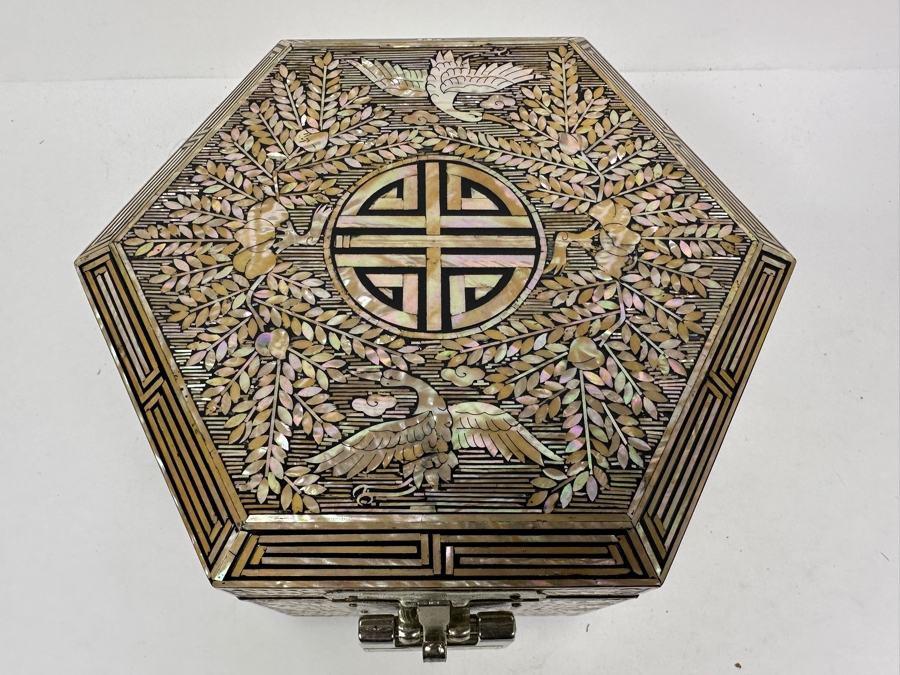 Vintage Stunning Korean Mother Of Pearl Inlay Jewelry Box 8.5W X 4H [Photo 4]