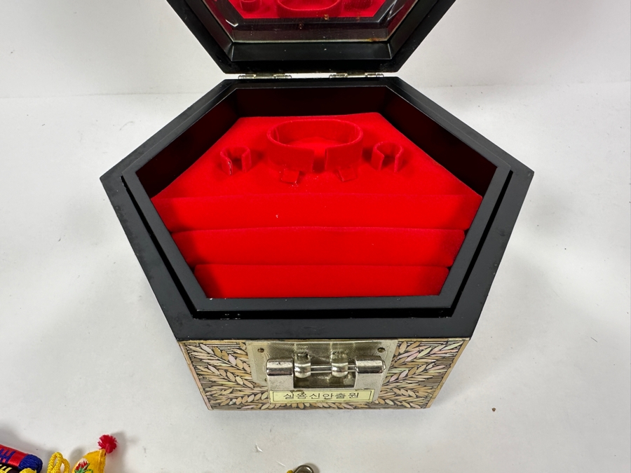 Vintage Stunning Korean Mother Of Pearl Inlay Jewelry Box 8.5W X 4H [Photo 15]