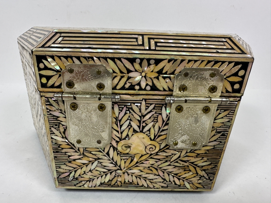 Vintage Stunning Korean Mother Of Pearl Inlay Jewelry Box 8.5W X 4H [Photo 8]