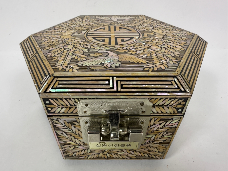 Vintage Stunning Korean Mother Of Pearl Inlay Jewelry Box 8.5W X 4H [Photo 2]
