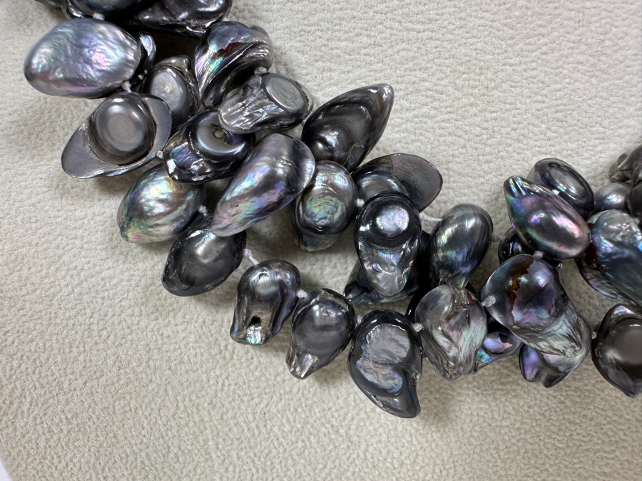 17' Multi-Strand Pearl Necklace [Photo 3]