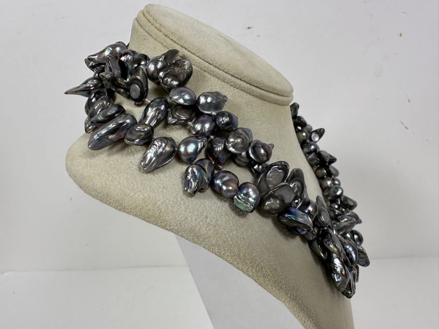 17' Multi-Strand Pearl Necklace [Photo 4]