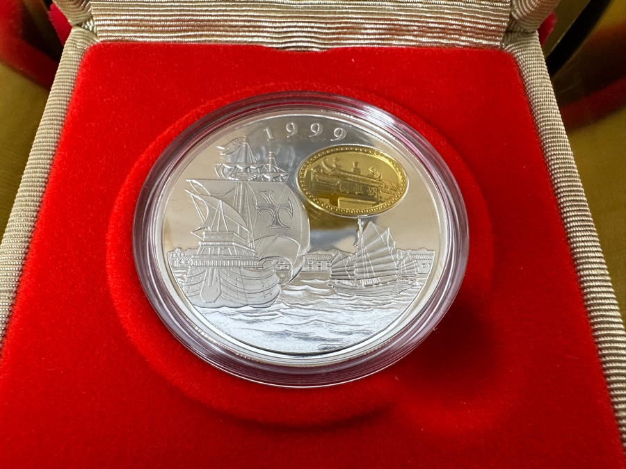 Royal Canadian Mint 1999 Commemorative Proof Sterling Silver Coin To Celebrate The Establishment Of The Macau Special Administrative Region 31.103g 100 Patacas [Photo 4]