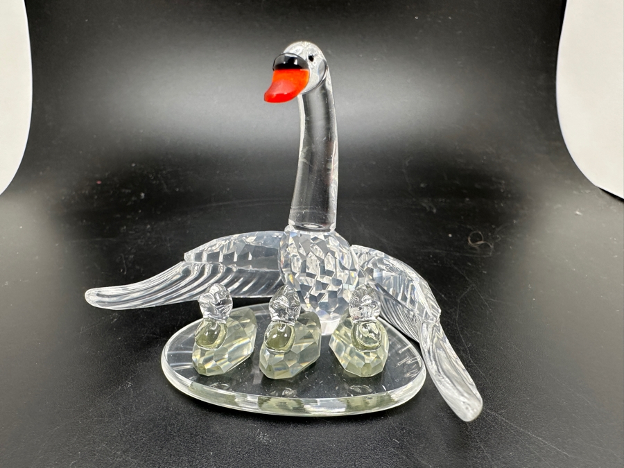 Swarovski Crystal Swan Family #344318 with Box 2.5'H [Photo 5]