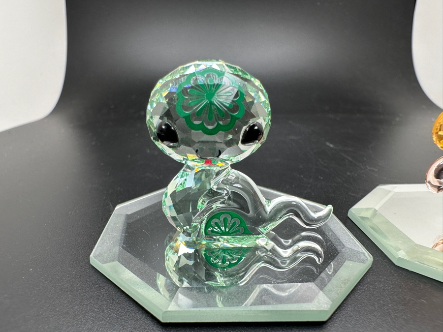 Swarovski Crystal Lovlots Kiki the Monkey #5004619 and Hebi the Snake #5004618 with Boxes and Mirrors 1.5'H [Photo 4]