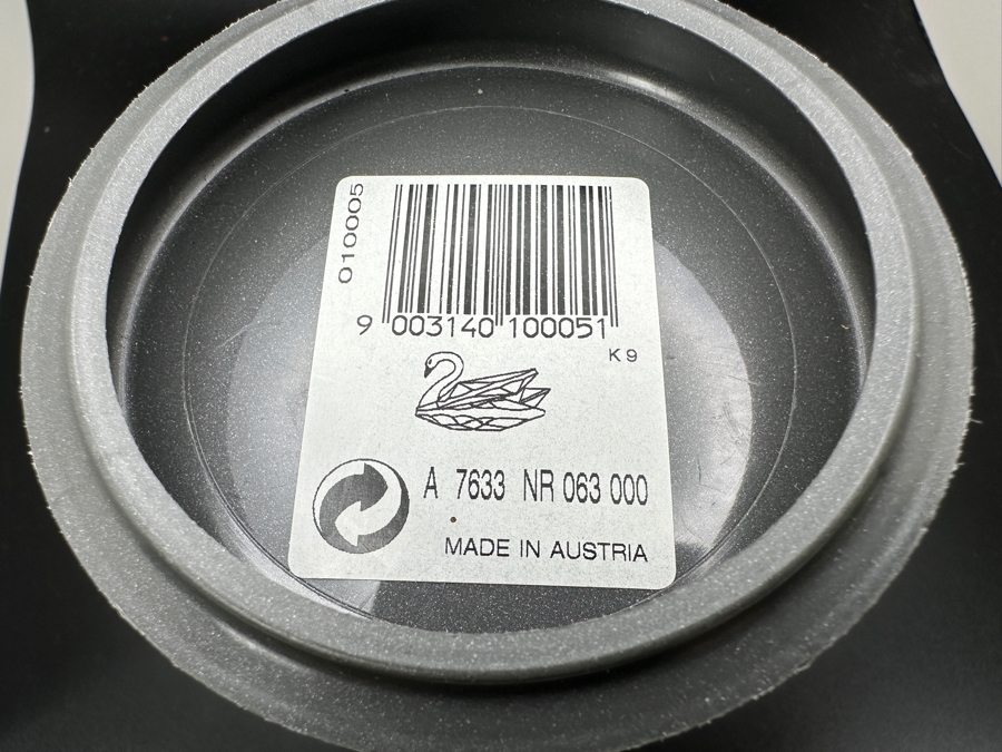 Swarovski Crystal Swan #4117276 and Large Swan #010005 with Boxes 1.5'H and 2'H [Photo 10]