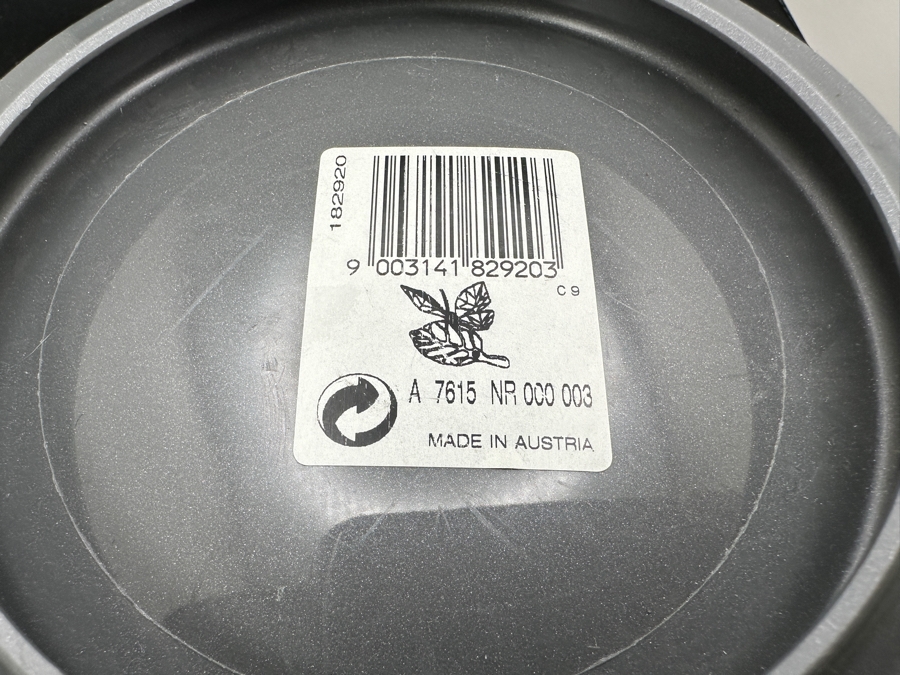 Swarovski Crystal Butterfly on Leaf #182920 with Box 2'H [Photo 9]