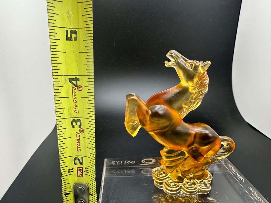 Horse Figurine On Casino Themed Acrylic Base 4.5H [Photo 9]