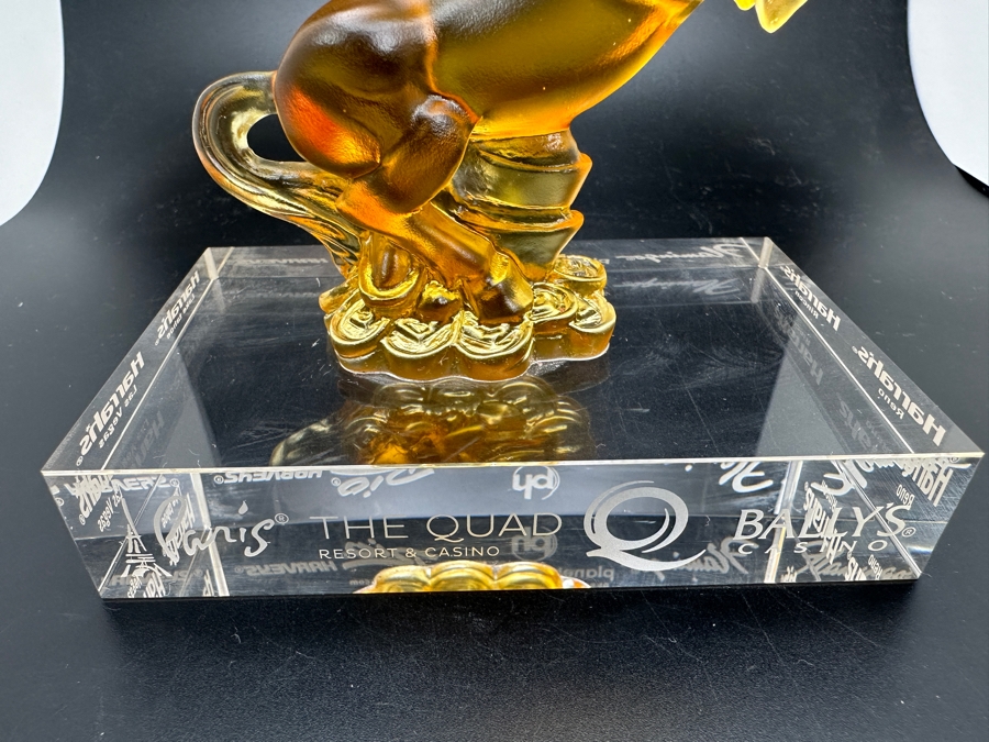 Horse Figurine On Casino Themed Acrylic Base 4.5H [Photo 4]