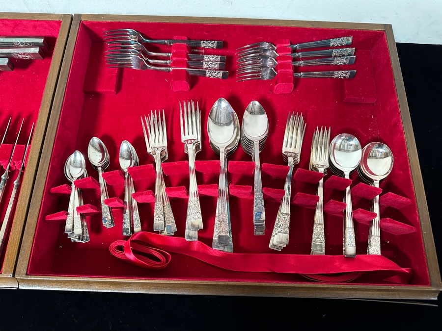 Large Set Of Rogers 'Lady Katherine' Silverplate Flatware Service Approximate Service For 8 [Photo 2]