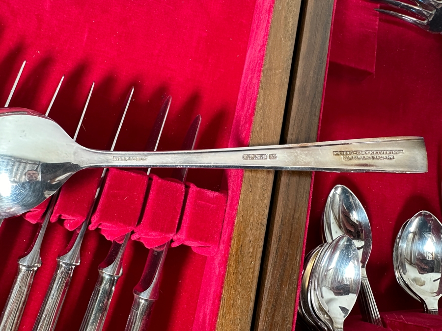 Large Set Of Rogers 'Lady Katherine' Silverplate Flatware Service Approximate Service For 8 [Photo 7]