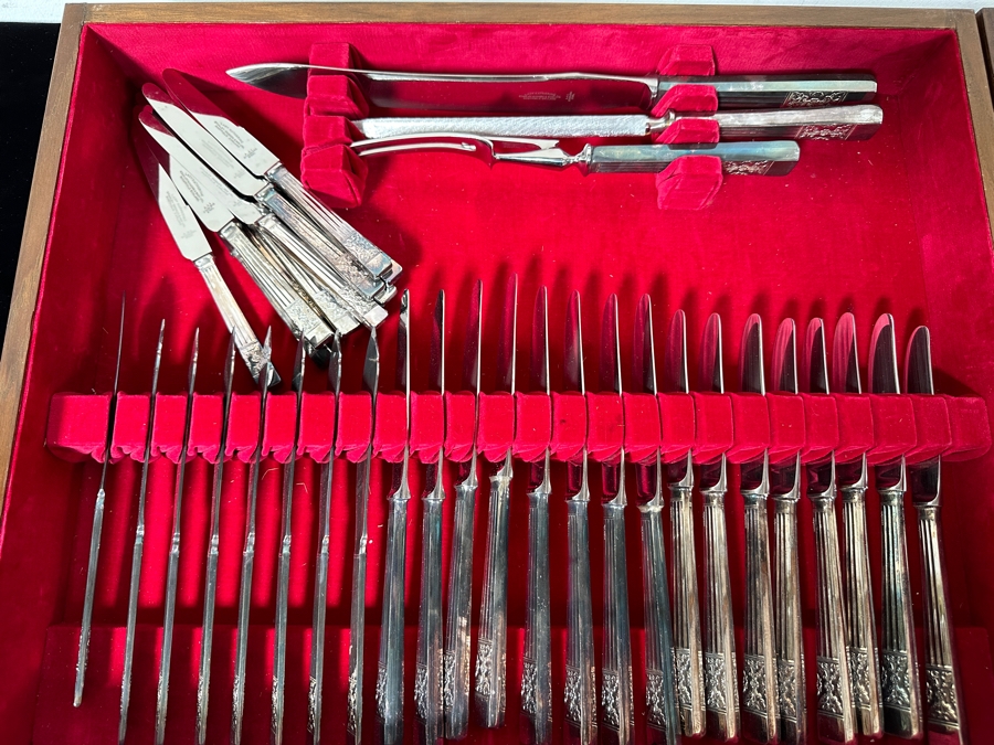 Large Set Of Rogers 'Lady Katherine' Silverplate Flatware Service Approximate Service For 8 [Photo 4]